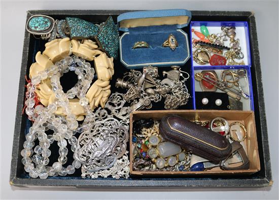 A quantity of mixed jewellery including two gold rings, boxed onyx studs, silver charm bracelet etc.